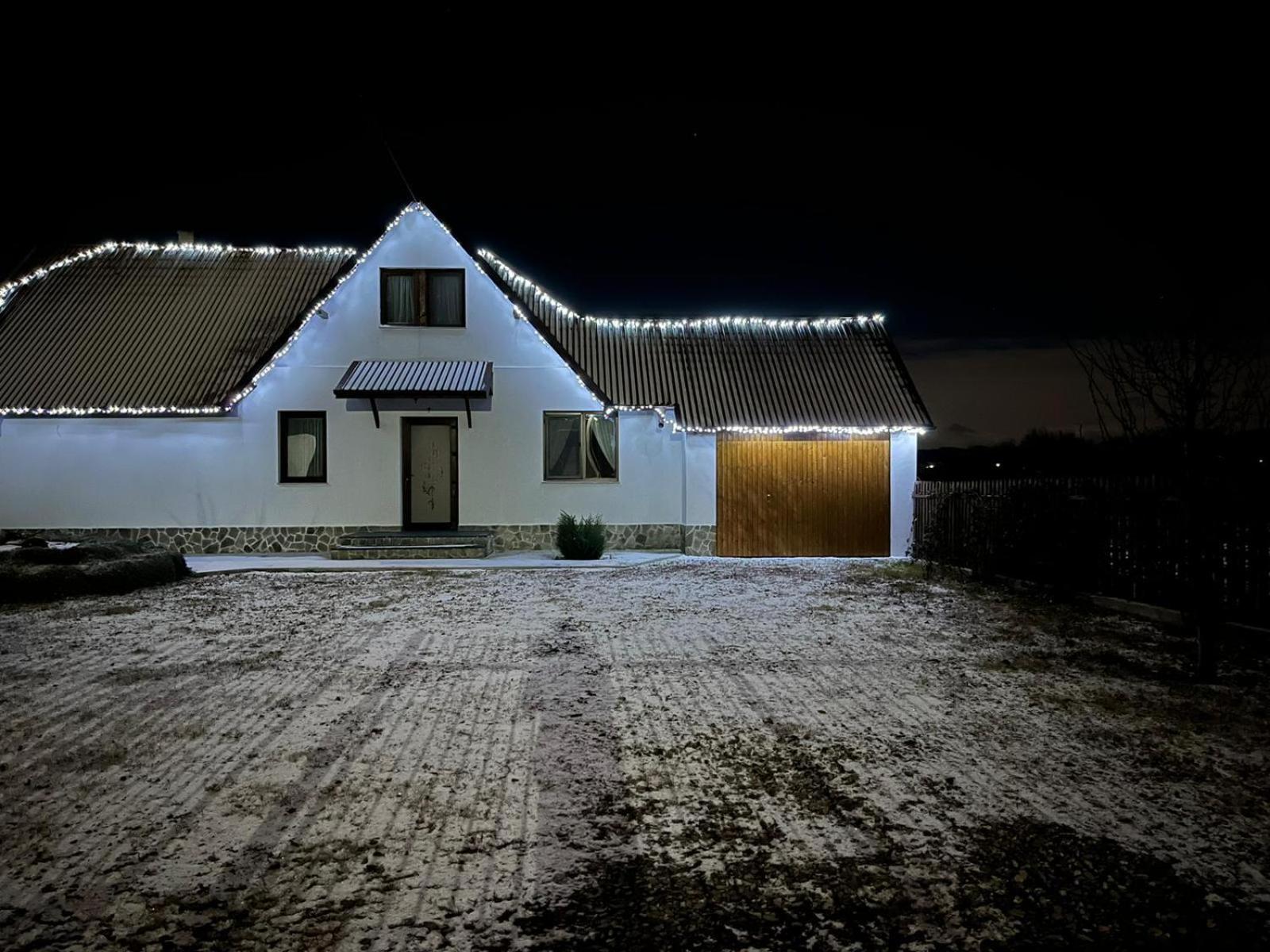 Casuta Din Deal Târgu Neamț Esterno foto